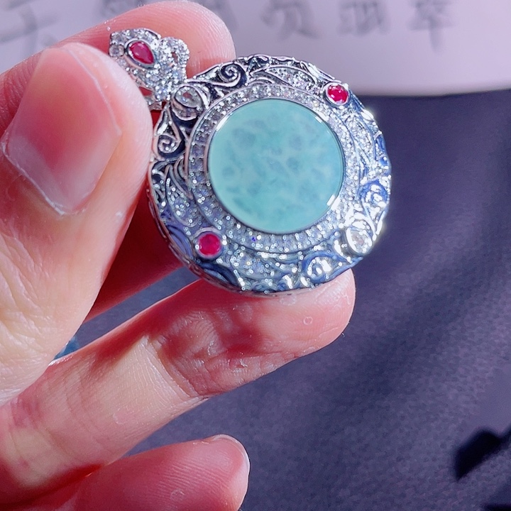 翡翠颈饰未镶嵌9999999999