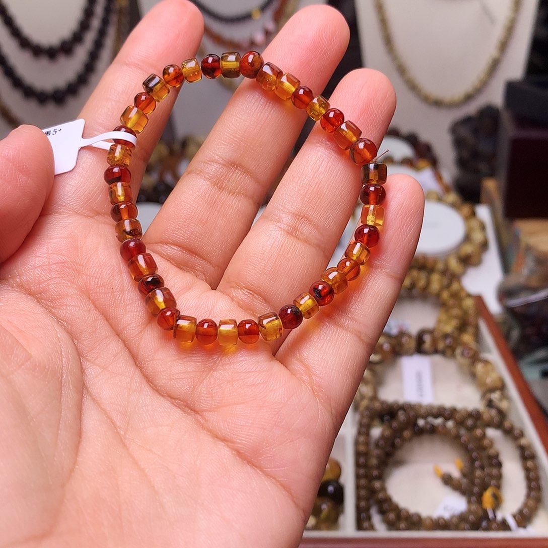 琥珀未镶嵌裸石直切多宝5