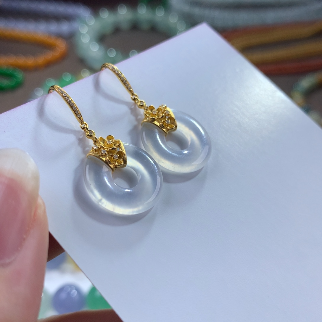 翡翠未镶嵌耳饰非常玻璃钢冰茅台白甜甜圈