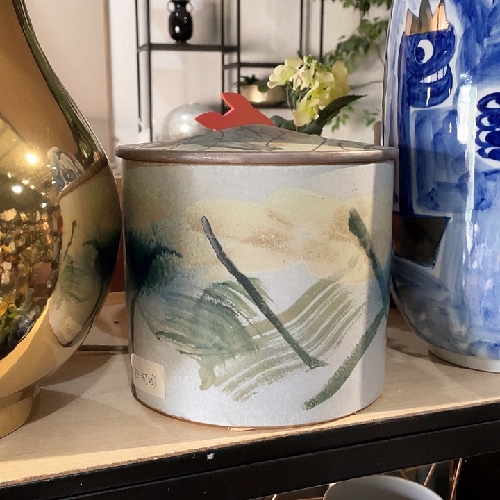 陶瓷花瓶，仿真绿植。