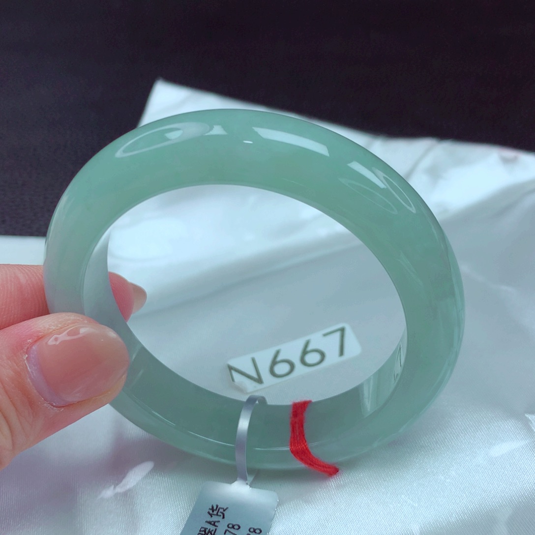 翡翠手镯未镶嵌手镯88