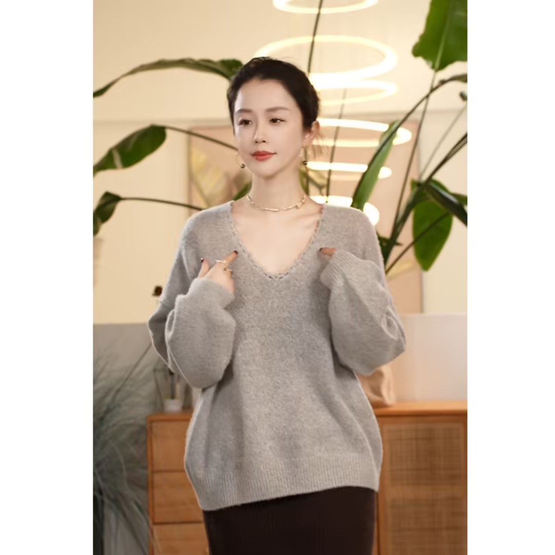 X【叭哒不惑】初晴 羊绒花边V领针织衫宽松慵懒休闲风毛衣