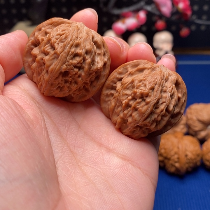 文玩核桃把件37尺红皮山地磨