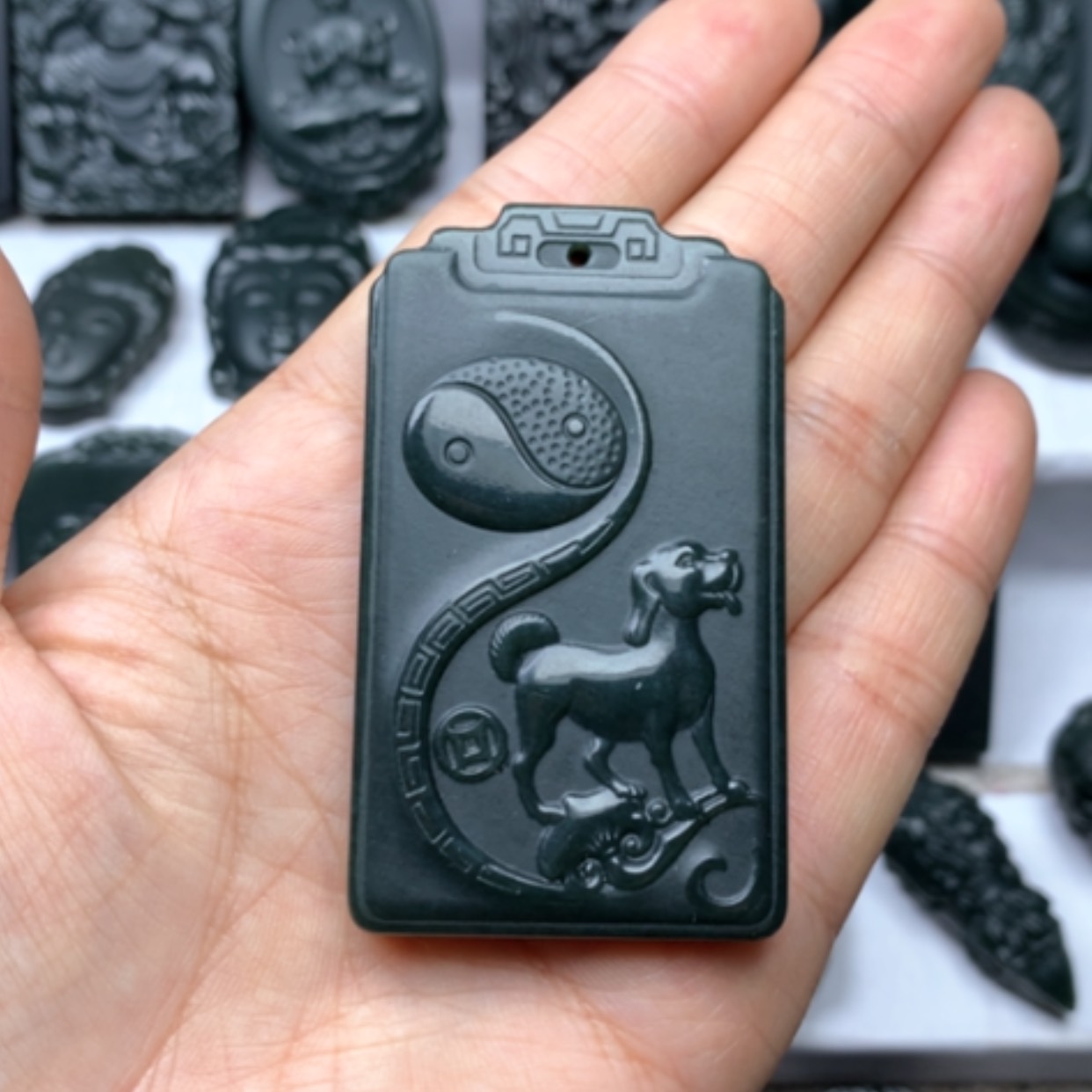 【闪购商品】和田玉颈饰未镶嵌双面雕刻