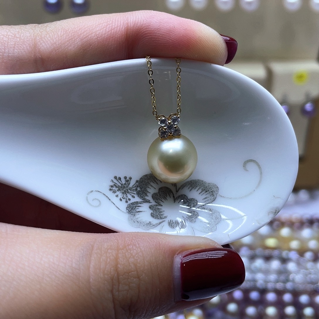 海水珍珠颈饰18K金镶嵌