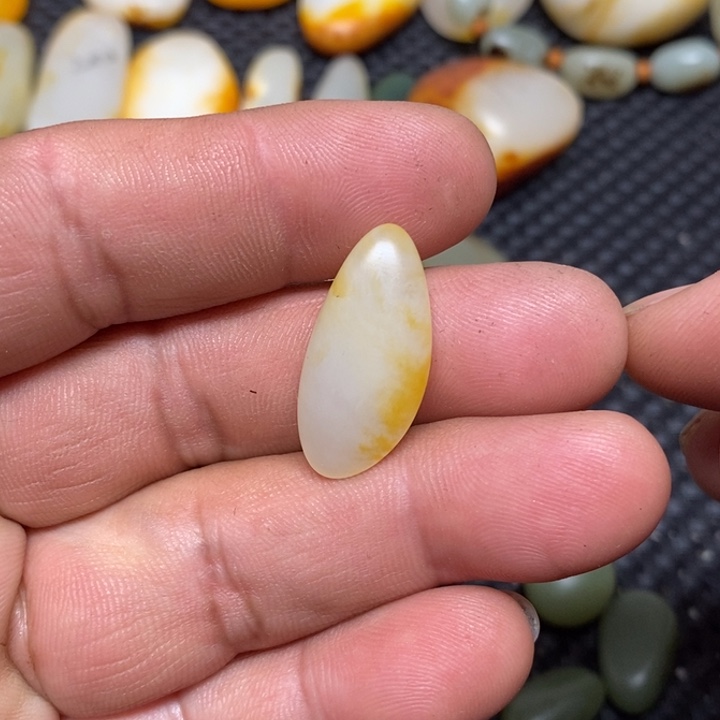 和田玉珠宝奇石未镶嵌