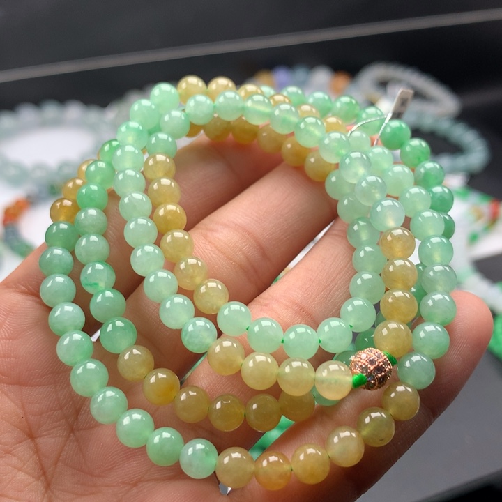 翡翠手镯未镶嵌卡