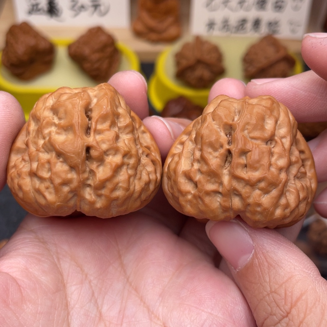 D***W文玩核桃把件蛤蟆39×42