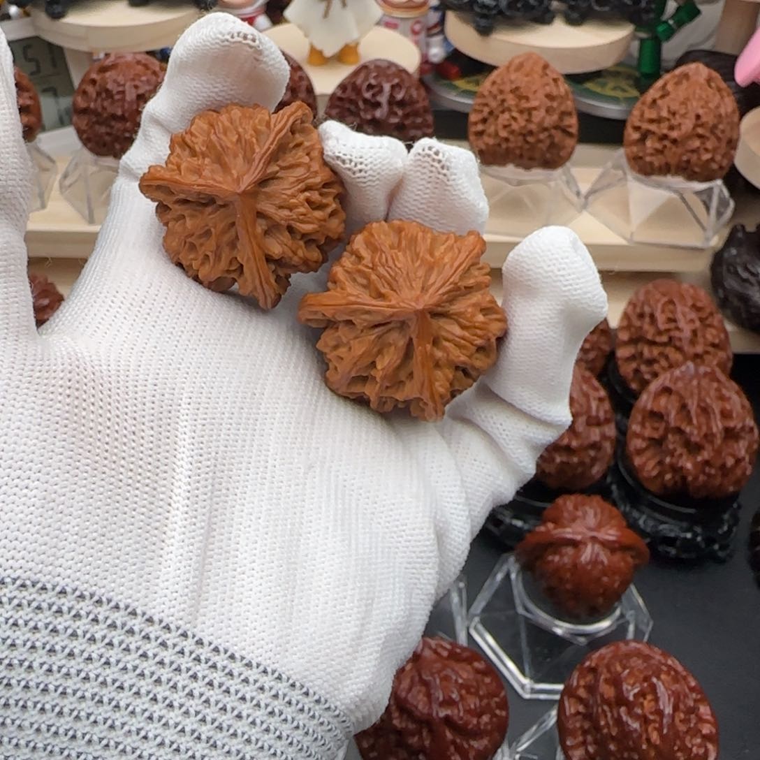 文玩核桃吊坠35盘山三棱