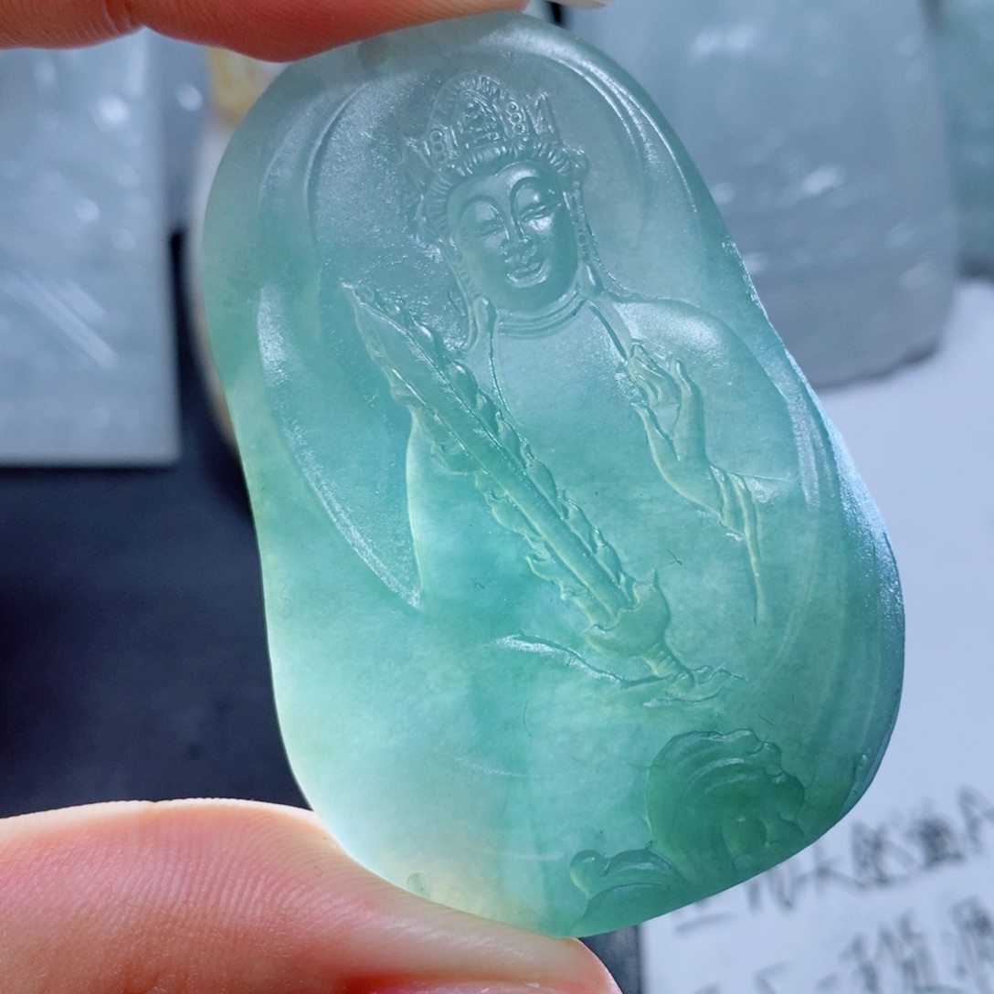 定制翡翠吊坠未镶嵌