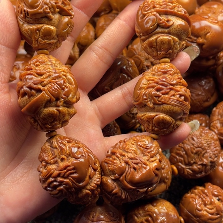 橄榄核吊坠赵*子橄榄核