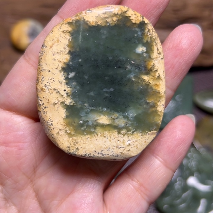 岫岩河磨玉（透闪石质玉）未镶嵌颈饰