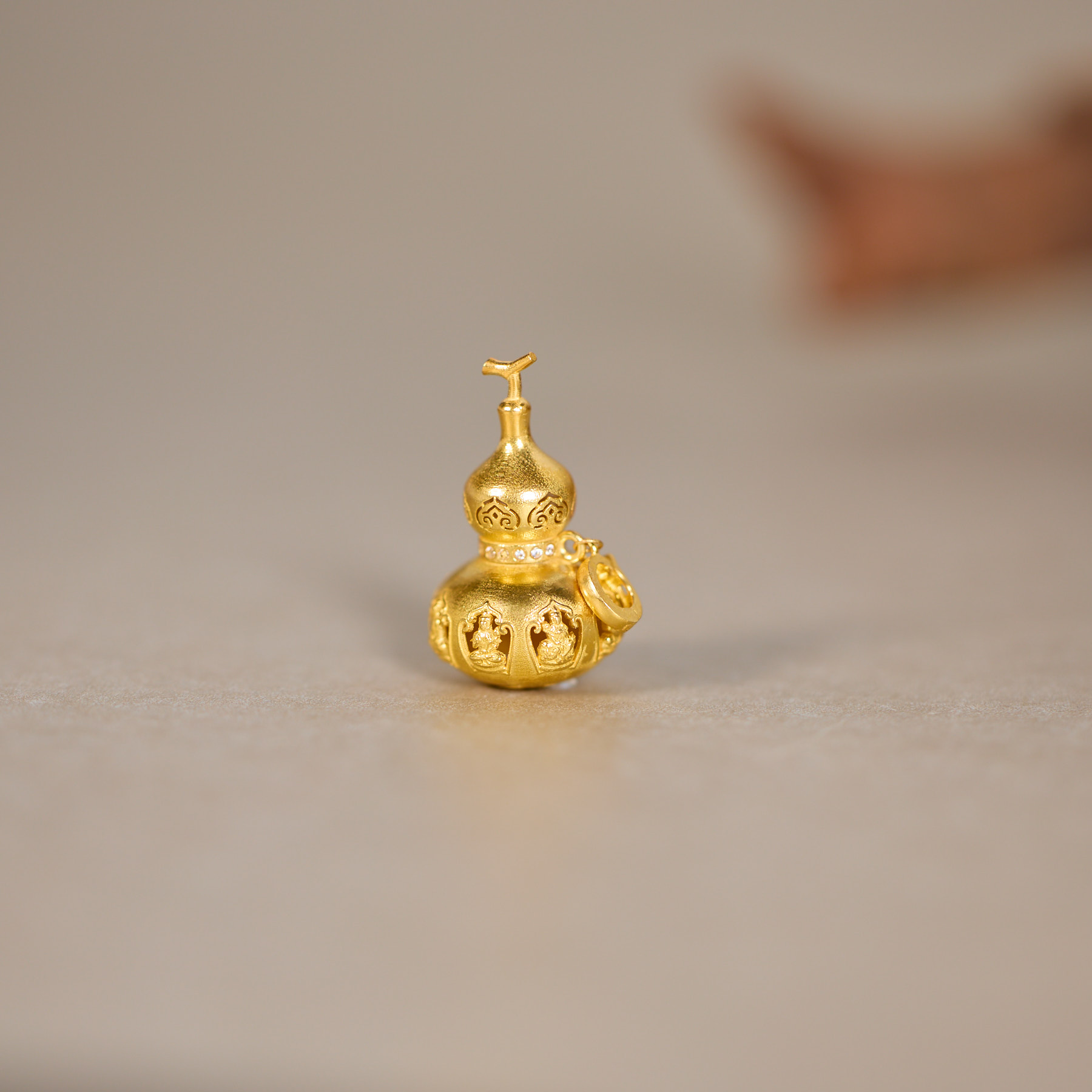 【歪歪自留款】(素金)八大葫芦吊坠18K金镶嵌(多样性发一)XB-J5841