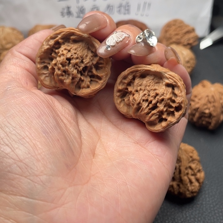 文玩核桃把件蛇头