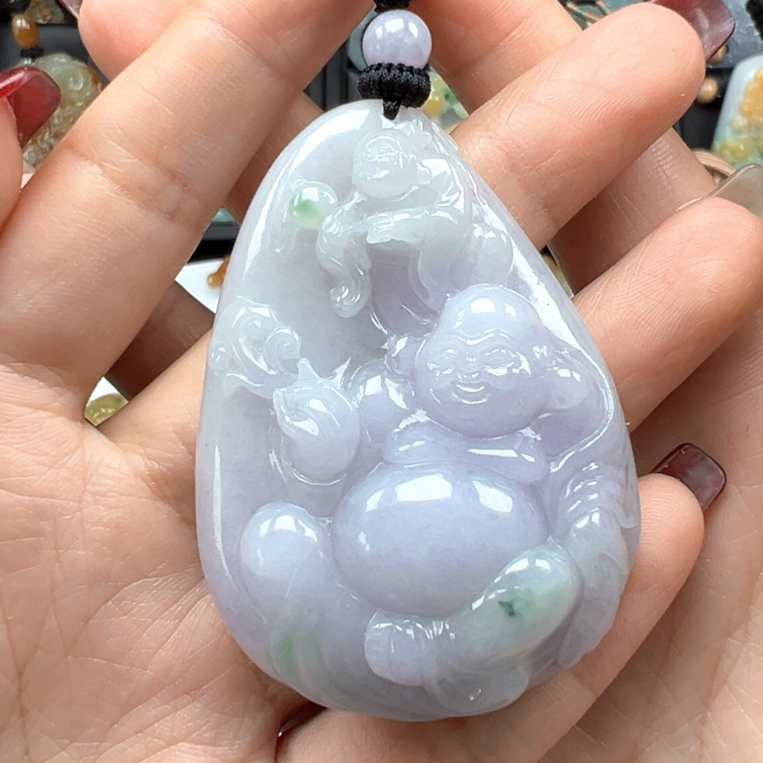 翡翠颈饰未镶嵌佛