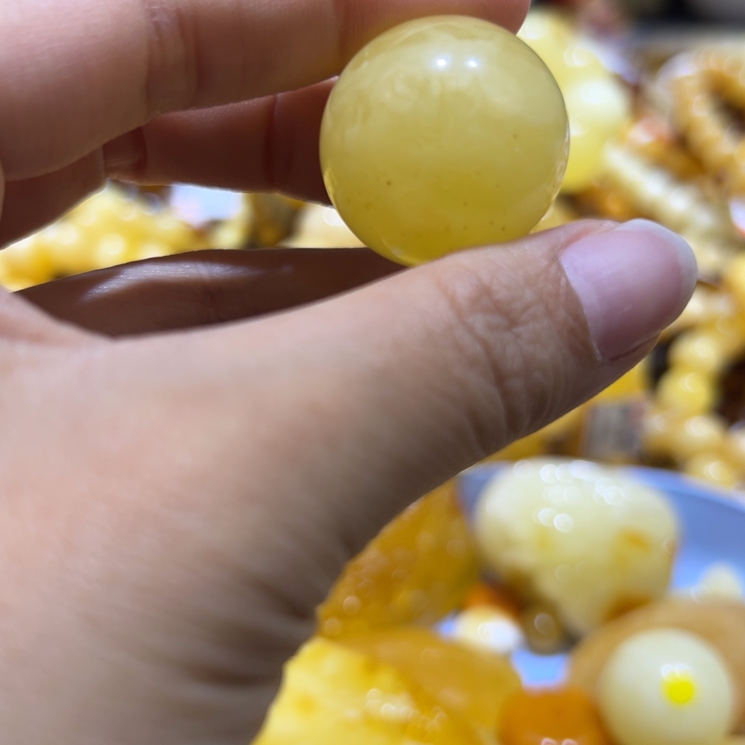 琥珀珠宝奇石未镶嵌