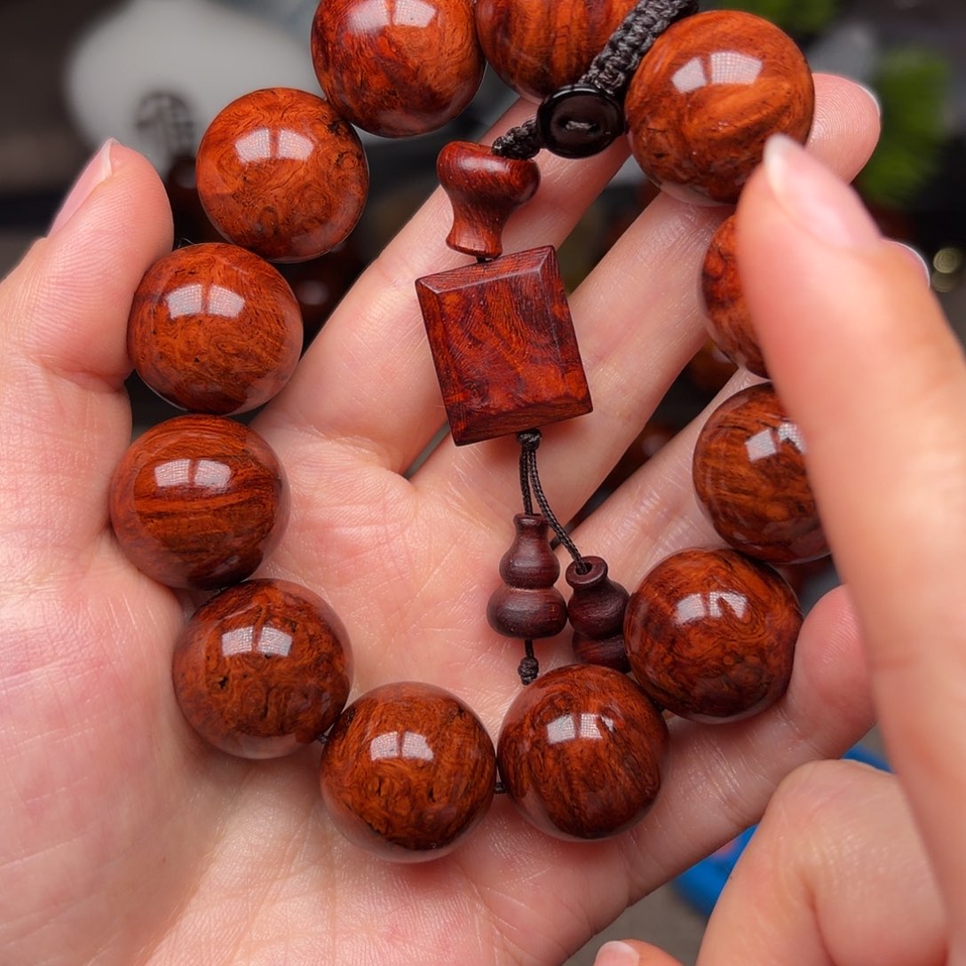 重***哥黄花梨/降香黄檀任