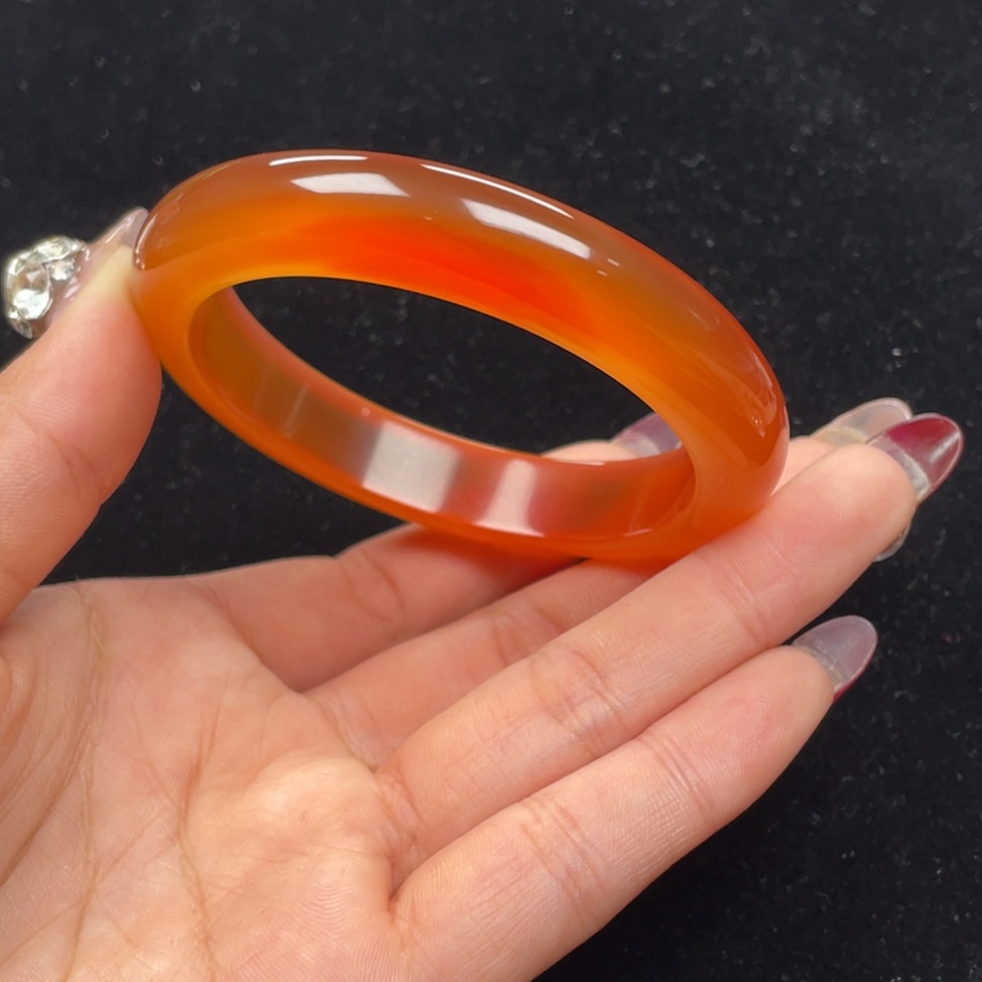 玛瑙/玉髓手镯未镶嵌