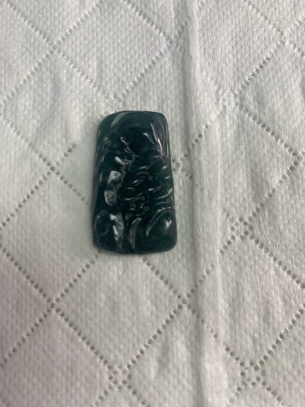 玉如军意翡翠珠宝