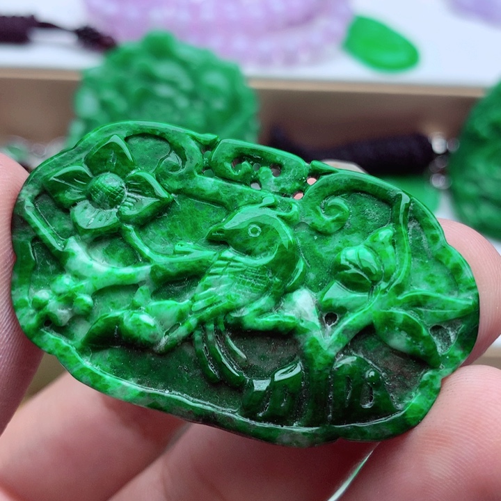 翡翠未镶嵌吊坠(不含链)