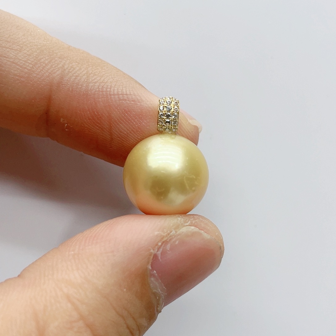 海水珍珠颈饰18K金镶嵌