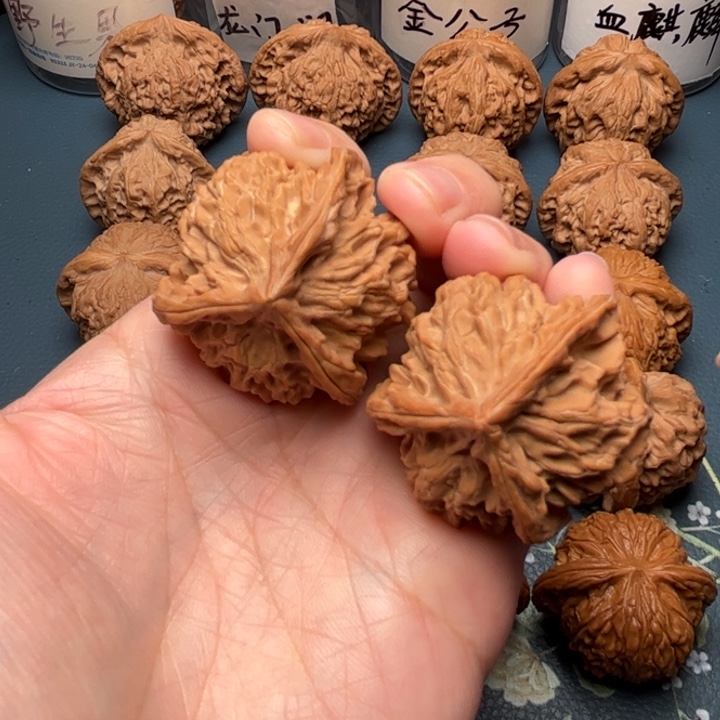 文玩核桃吊坠38全品盘山三棱