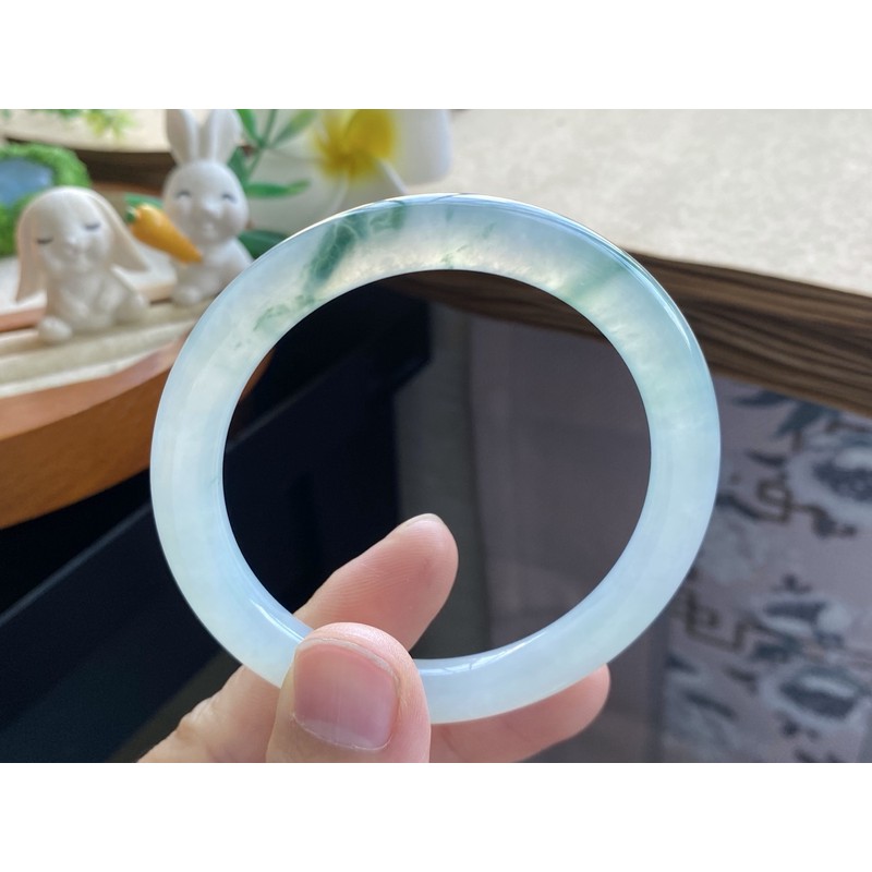 2.20批861号翡翠手镯53-7.3-8.2冰飘花果冻圆条！底子清澈透亮！