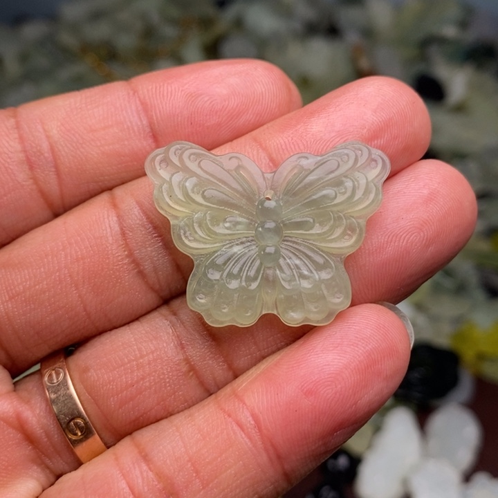 蛇纹石玉颈饰合金196