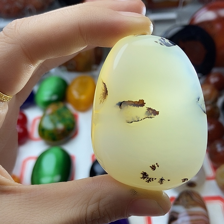 玛瑙/玉髓未镶嵌珠宝奇石