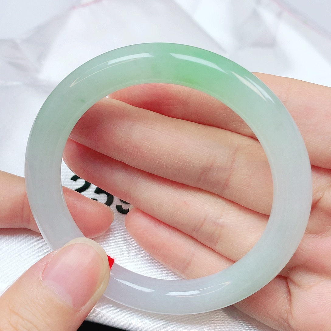 翡翠未镶嵌手镯抖音259