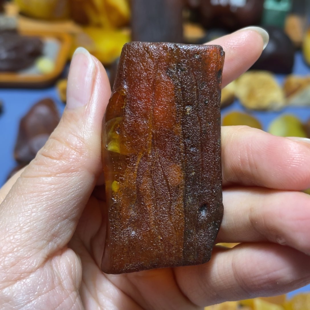 定制琥珀未镶嵌原石