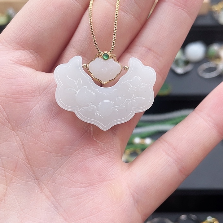 颈饰未镶嵌和田玉