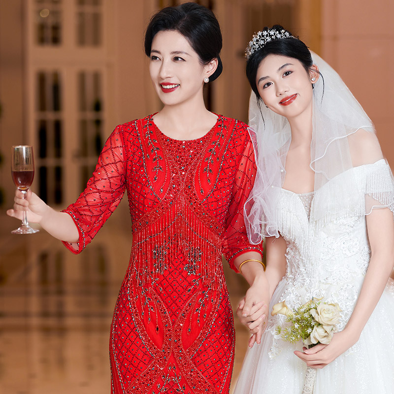 599310月份喜妈妈参加婚宴礼服轻奢高级感日常订婚晚宴敬酒礼服裙
