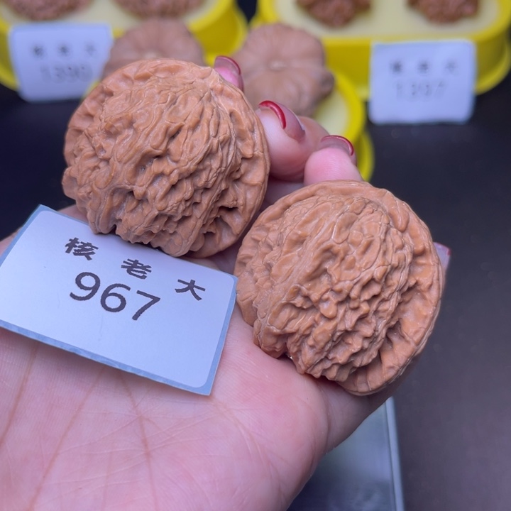 把件文玩核桃白狮子41.967