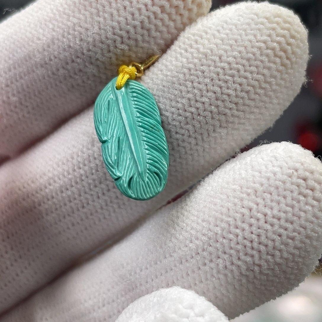 绿松石未镶嵌挂件