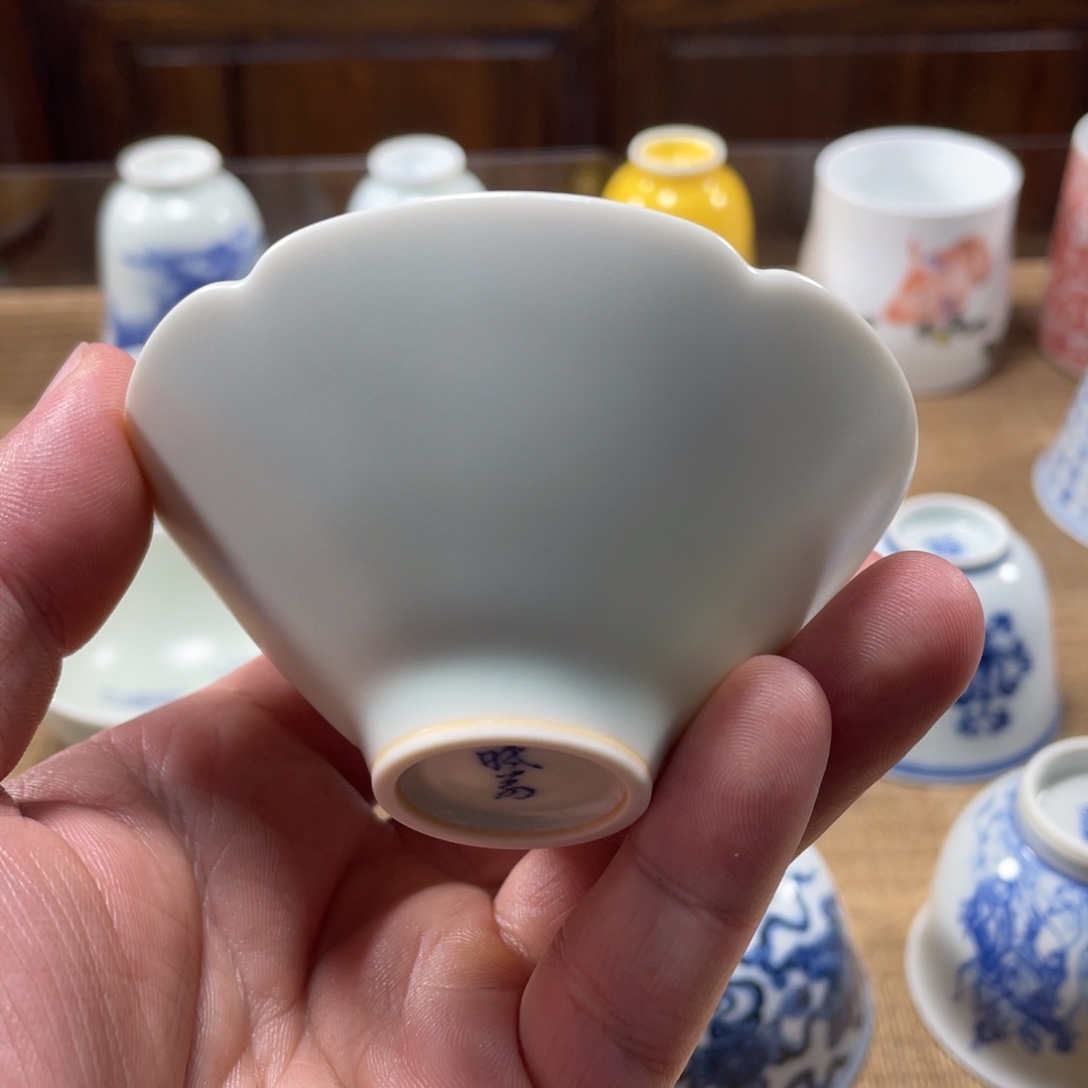 晓芳窑天青釉斗笠杯