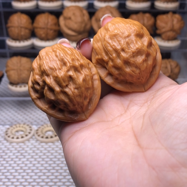 方***界文玩核桃把件2号云纹桃心39尺
