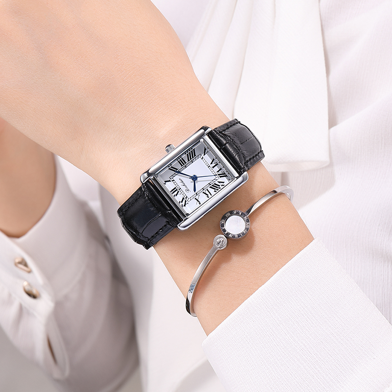 方形坦克皮带款简约时尚百搭石英女表8166专属