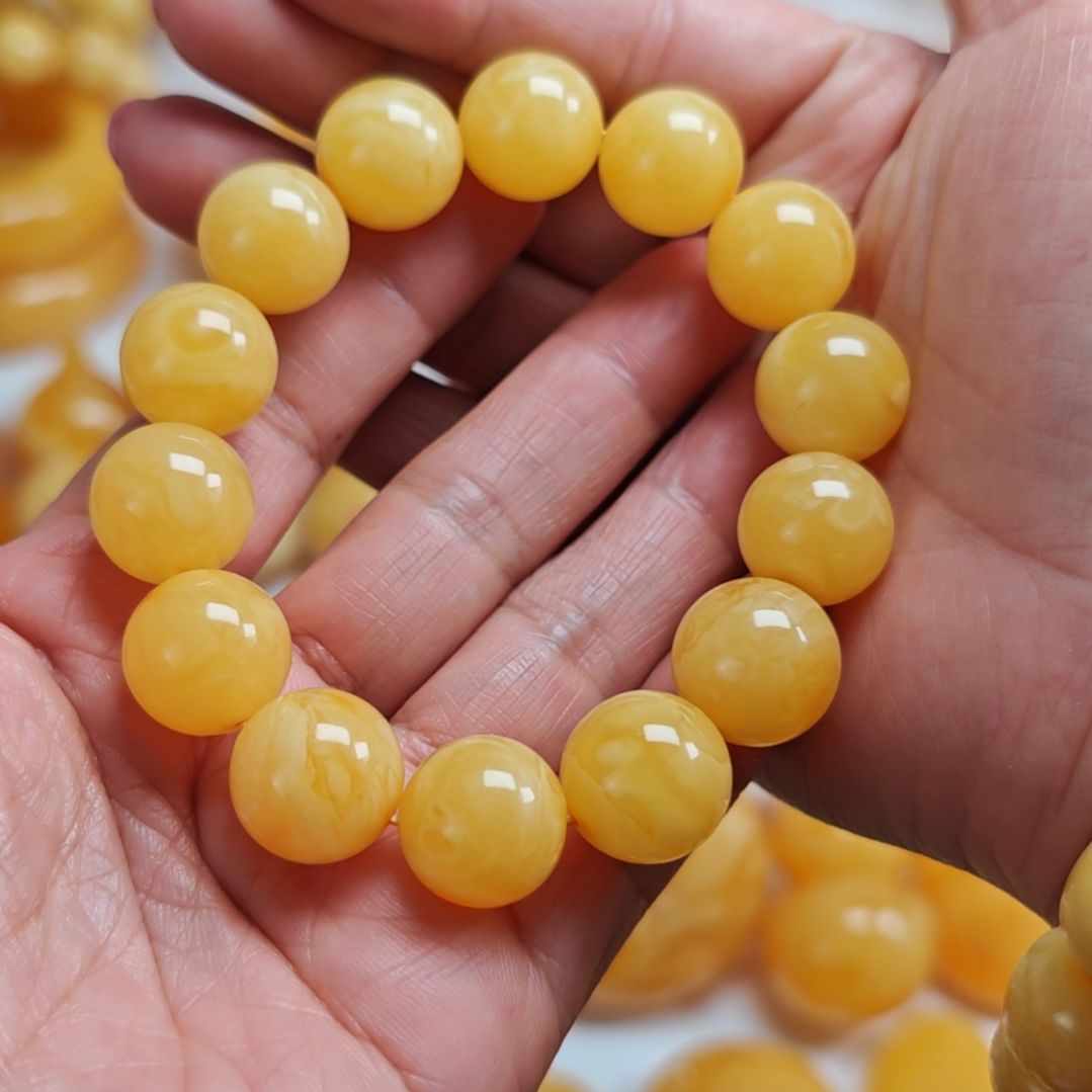 手串蜜蜡未镶嵌同料手串15。