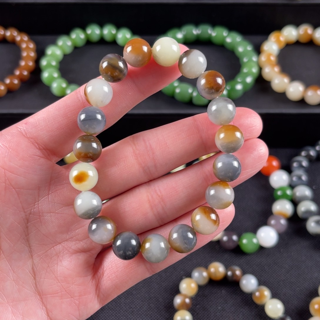 和田玉手串未镶嵌手****4卡10