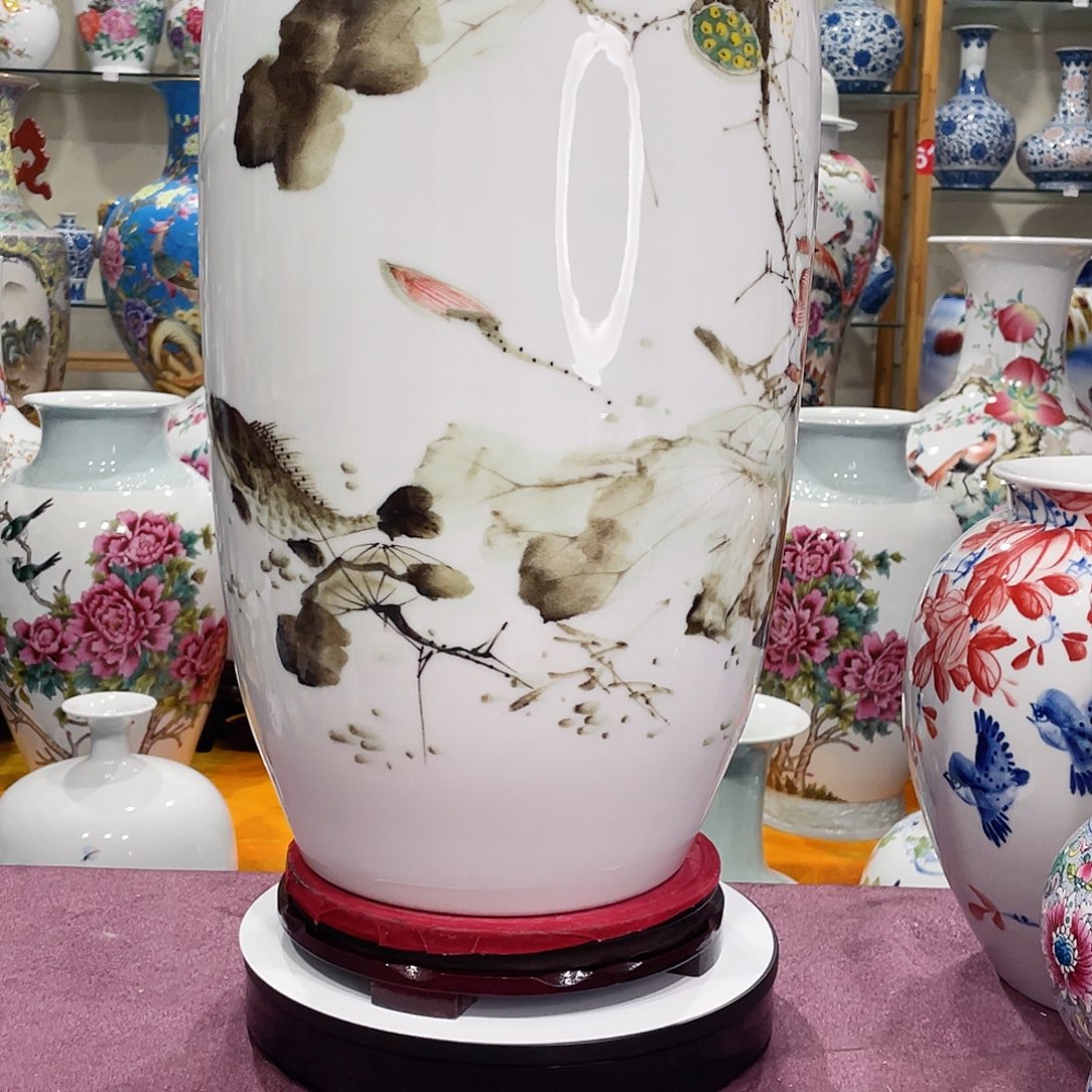 摆件上***花景德镇的陶瓷
