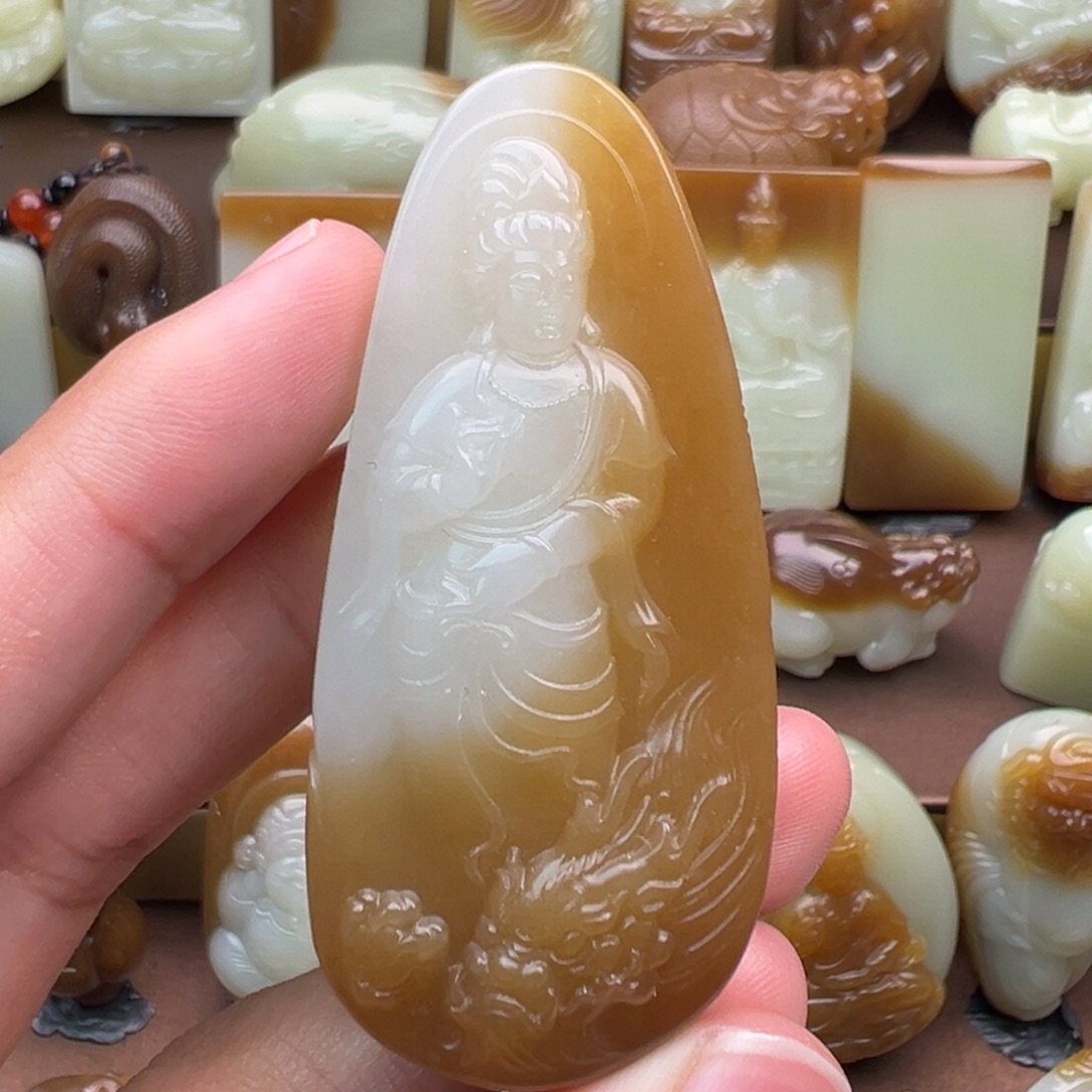 和田玉（糖玉）未镶嵌颈饰