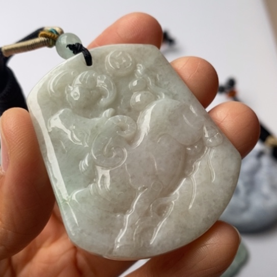 翡翠未镶嵌挂件翡翠