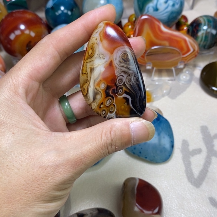 玛瑙/玉髓未镶嵌珠宝奇石