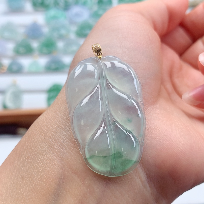 【闪购商品】翡翠吊坠(赠链)18K金镶嵌