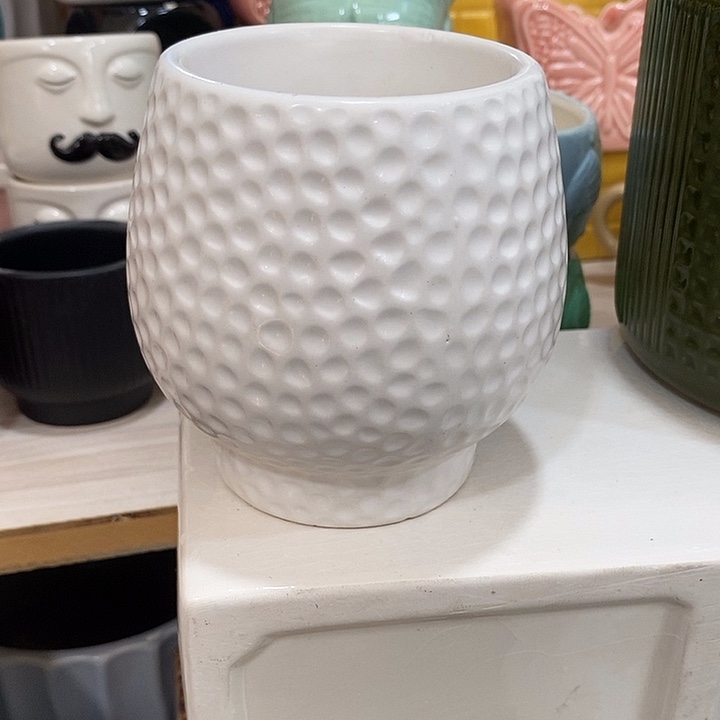 陶瓷花盆有孔 瑕疵介意勿拍 