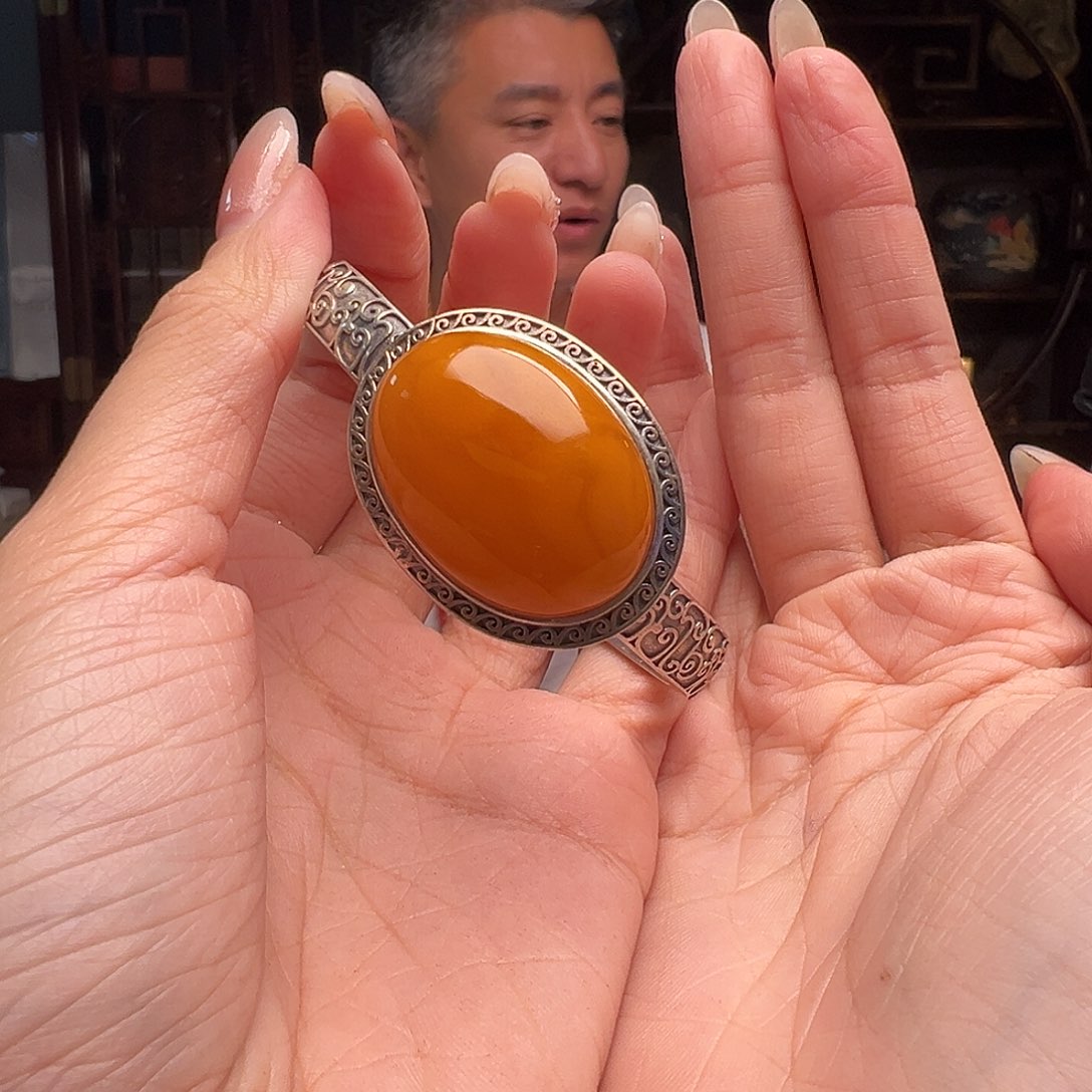 琥珀裸石银S925镶嵌THL034。手镯