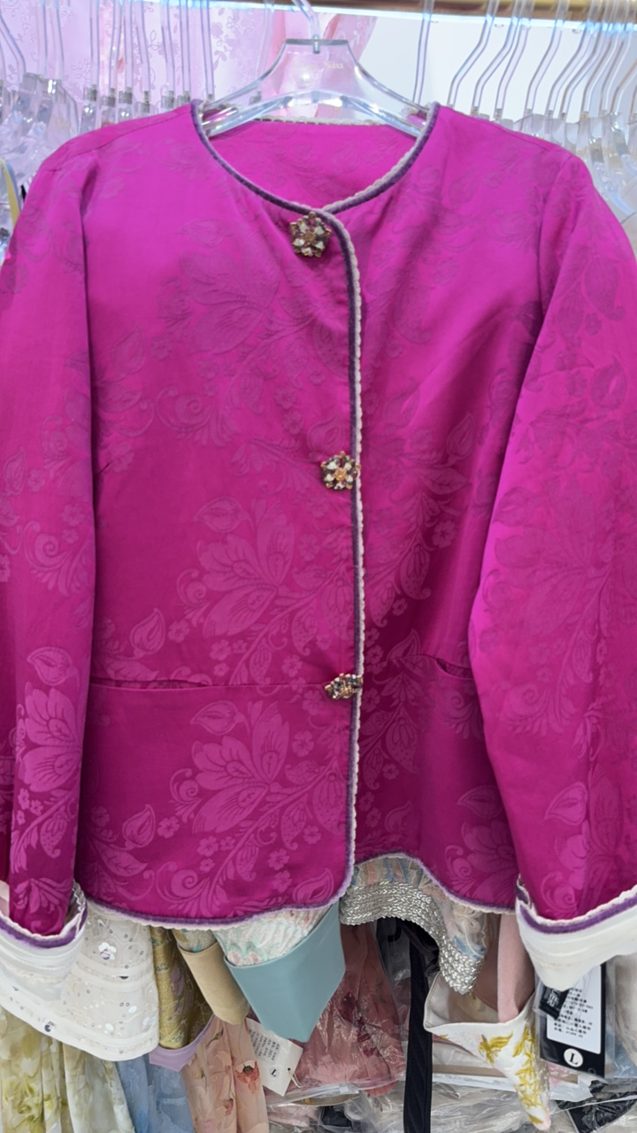 国风轻奢玫红外套