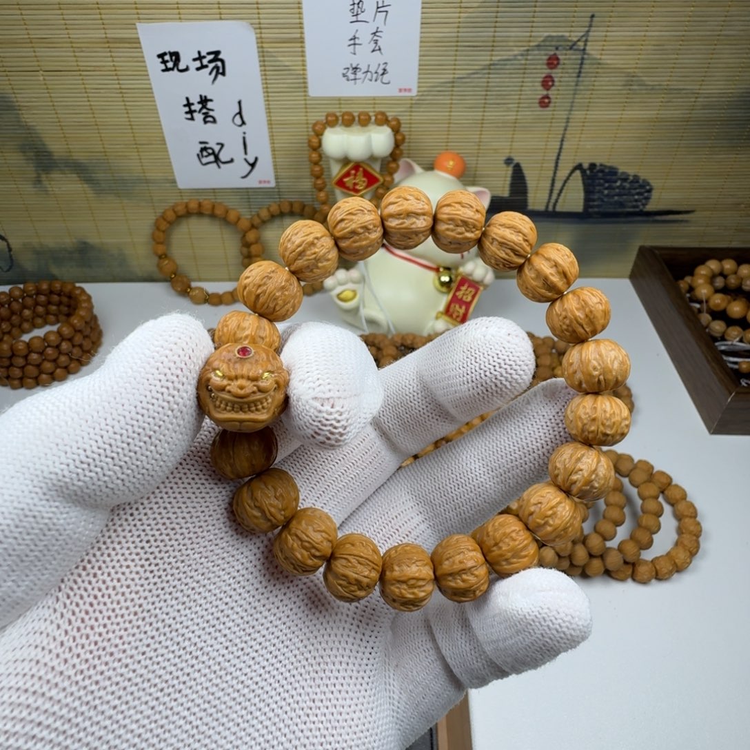 彼****吊坠猴头核桃景八➕配饰