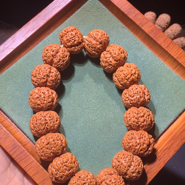 金刚菩提手串21+玲珑梅花